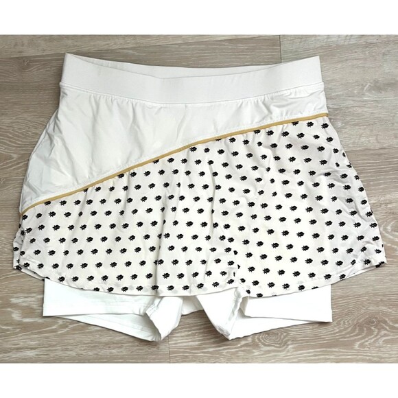 FILA Wild Card Tennis/ Pickleball Skort Likely Size L White Ladybug – Approx 13" - Picture 2 of 7